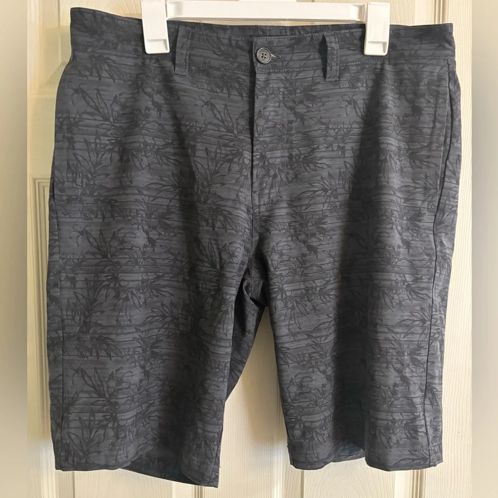 Travis Mathew Men’s Charcoal Patterned Fishing Golf Activewear Summer Shorts